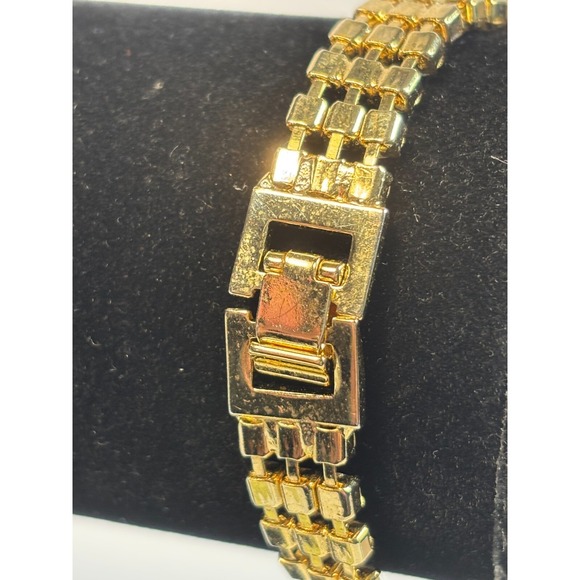 Vintage Bracelet in Gold Tone with Intricate Rhinestone Detail - Picture 5 of 7